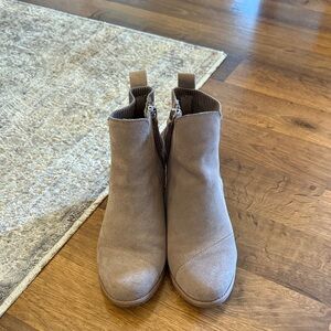 Toms Women's Taupe Ankle Booties